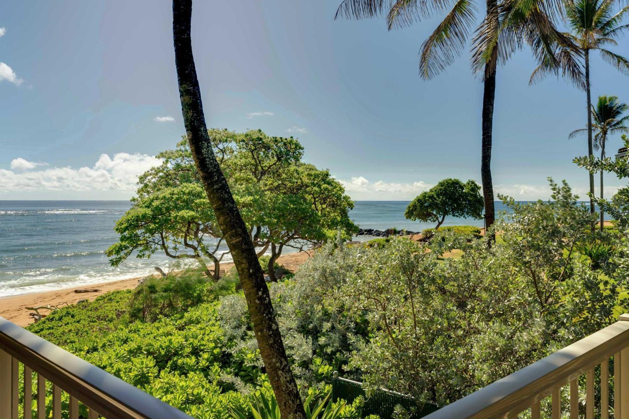 Waipouli Beachfront Condo With Balcony And Ocean Views Kapa'a Eksteriør bilde